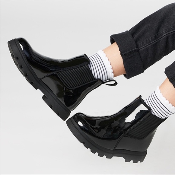 Native  Toddler & Big Kid Kensington Gloss Boots black - Picture 1 of 11